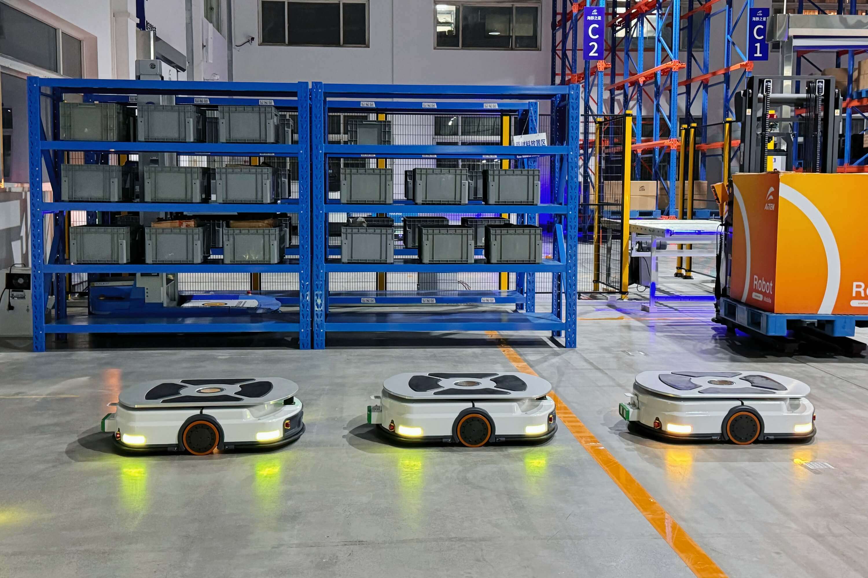 lewin乐玩AMR托盘搬运车：赋能仓库自动化托盘运输